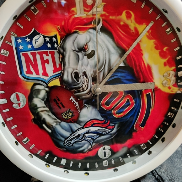 Broncos wall clock - Picture 9 of 9